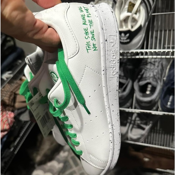 NWT!! Men’s Adidas Stan Smith Clean Classics.       Save The Planet 10.5 - Picture 3 of 8